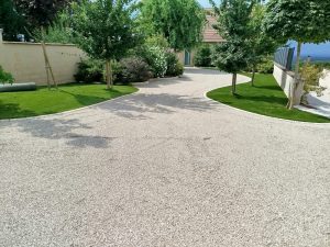 aménagement allée en gravier